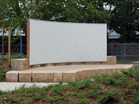 Beamerleinwand aus OPAK Planenstoff mit SIGN-WARE&reg; Kederschienen-System