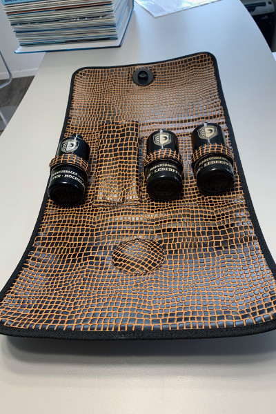 Ansicht Tasche für Reinigungsmittel