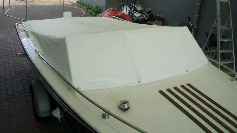 Cockpit-Hafenpersenning aus Stamoid® HEAVY-COVER