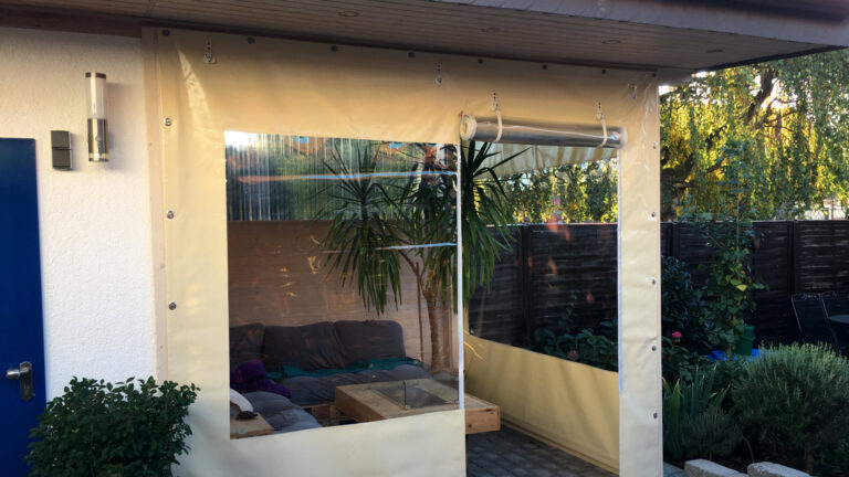 Pergolaseitenplane aufgerollt Gartenhaus
